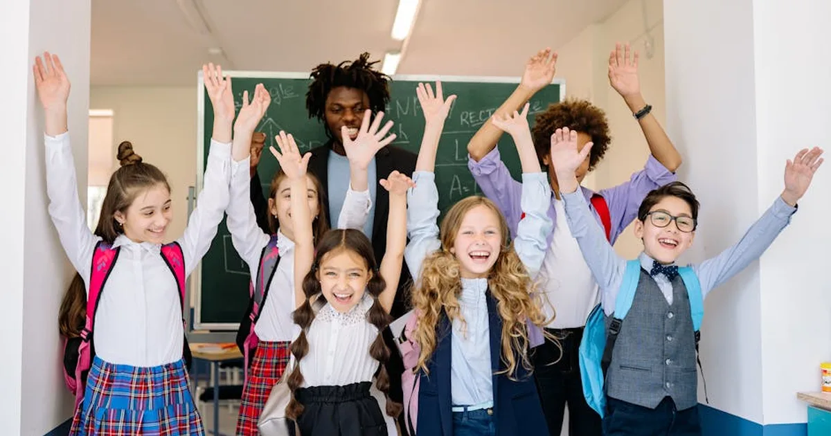 Caminando juntos en los cambios educativos: La guía de las comunidades cristianas
