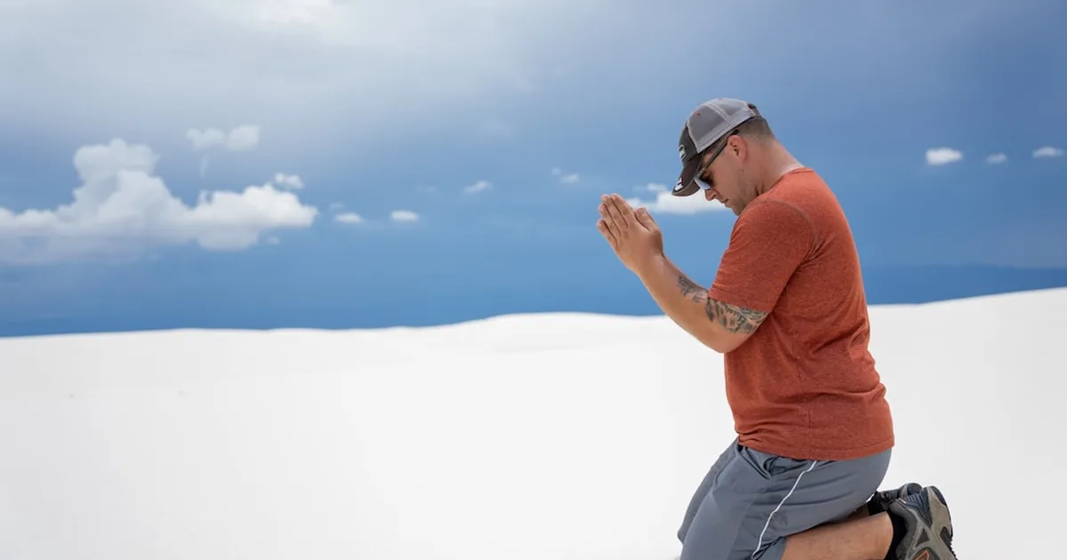 Cuando Dios Parece Lejano: Cómo el Desierto Espiritual Fortalece Tu Fe