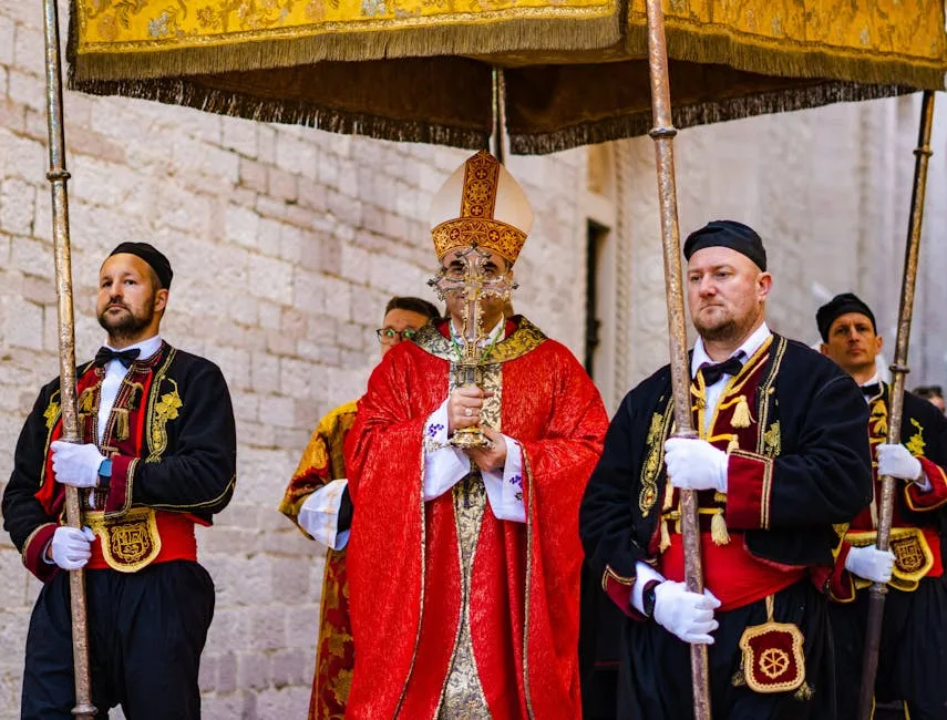 Um Pastor Latino-Americano no Coração da Comunicação Vaticana