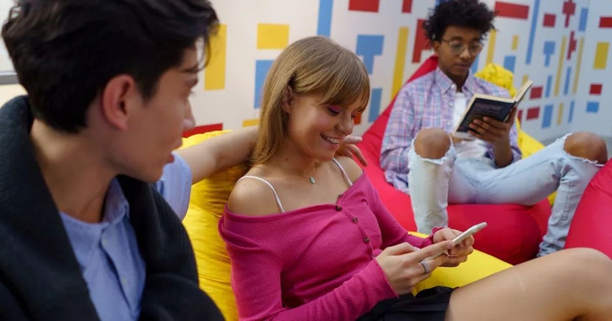 How Gen Z Christians Are Navigating Faith, Dating, and Social Media in 2026