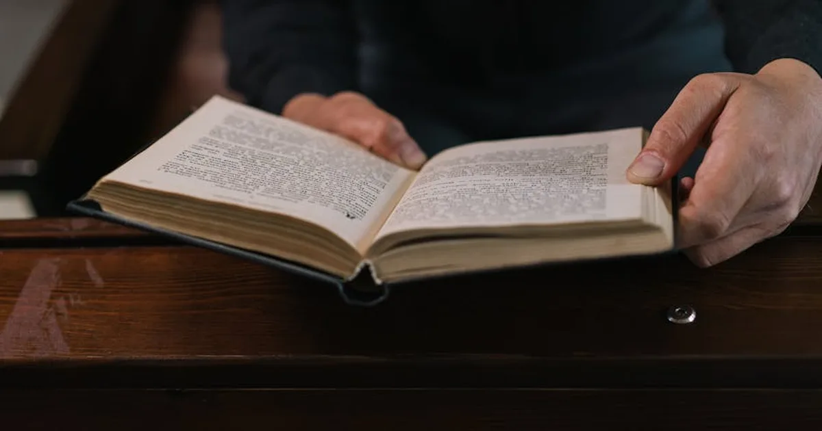 El arte de escuchar un sermón completo: cómo vencer las distracciones y alimentar tu fe