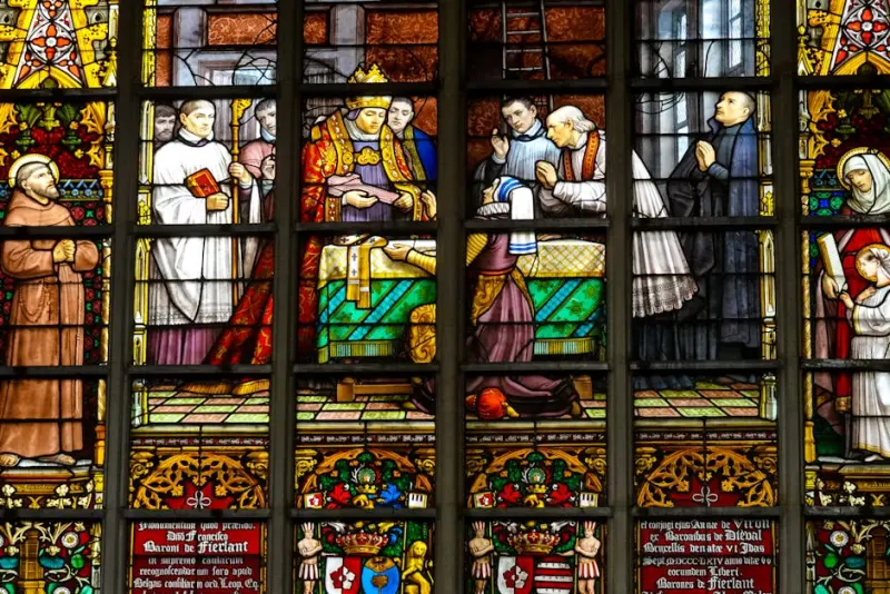 La Singularidad de Cristo: Comparando con Otras Religiones
