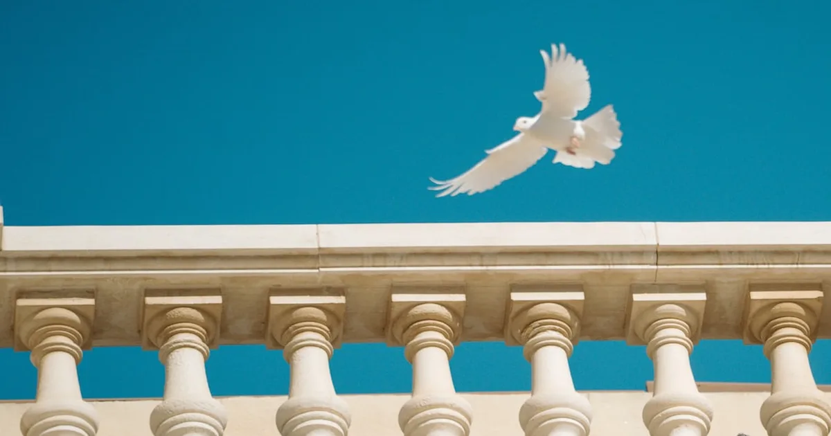 Pentecôte : la paix véritable ne vient pas des armes mais de l'Esprit de Dieu