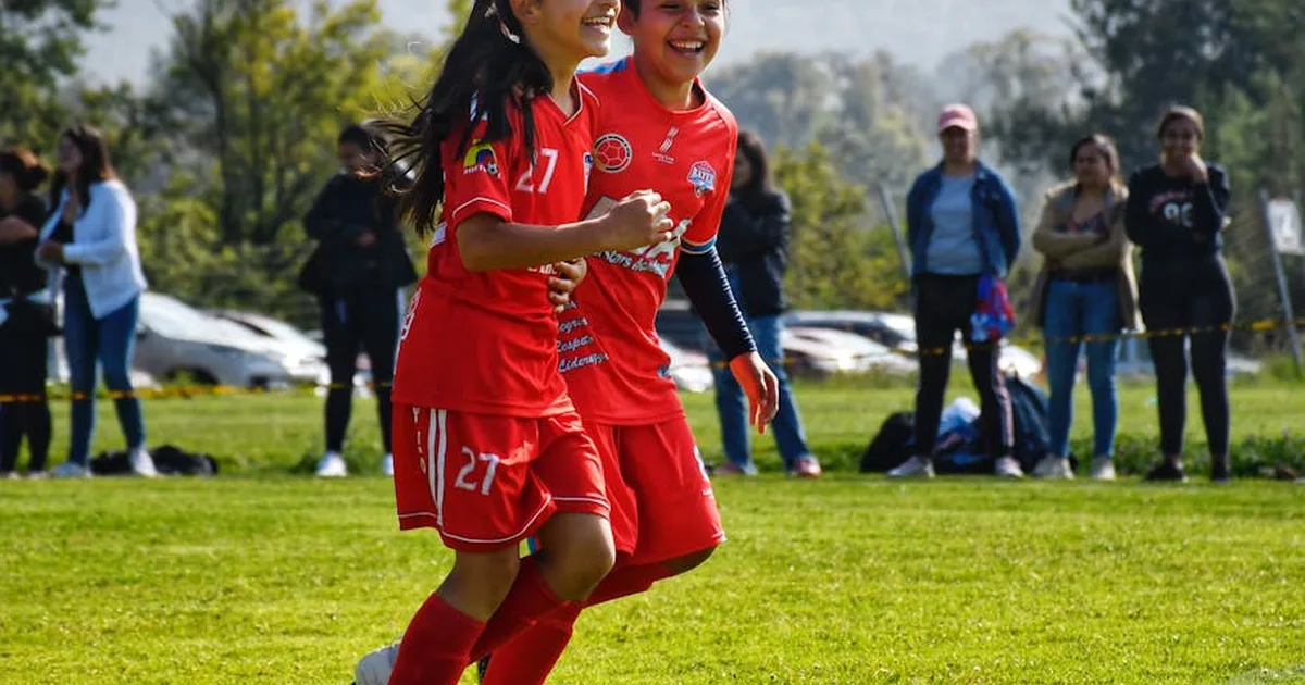 Fußball als Brücke: Wie ein Sozialprojekt Mädchen aus aller Welt verbindet