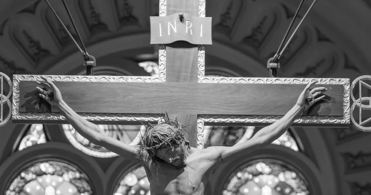 Honrando a Jesús en la Eucaristía: Un llamado a reparar su amor