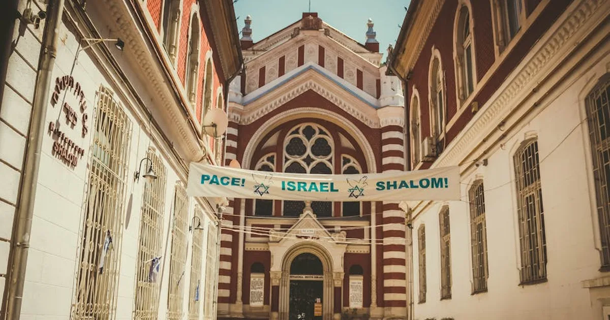 Ein historischer Besuch: Als Johannes Paul II. die Synagoge in Rom betrat