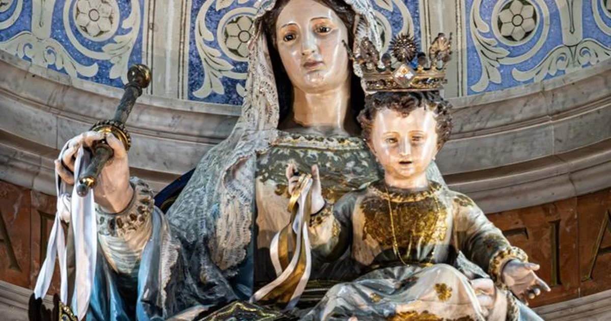 Oração a Nossa Senhora de Pompeia: Como Rezar e Seu Significado