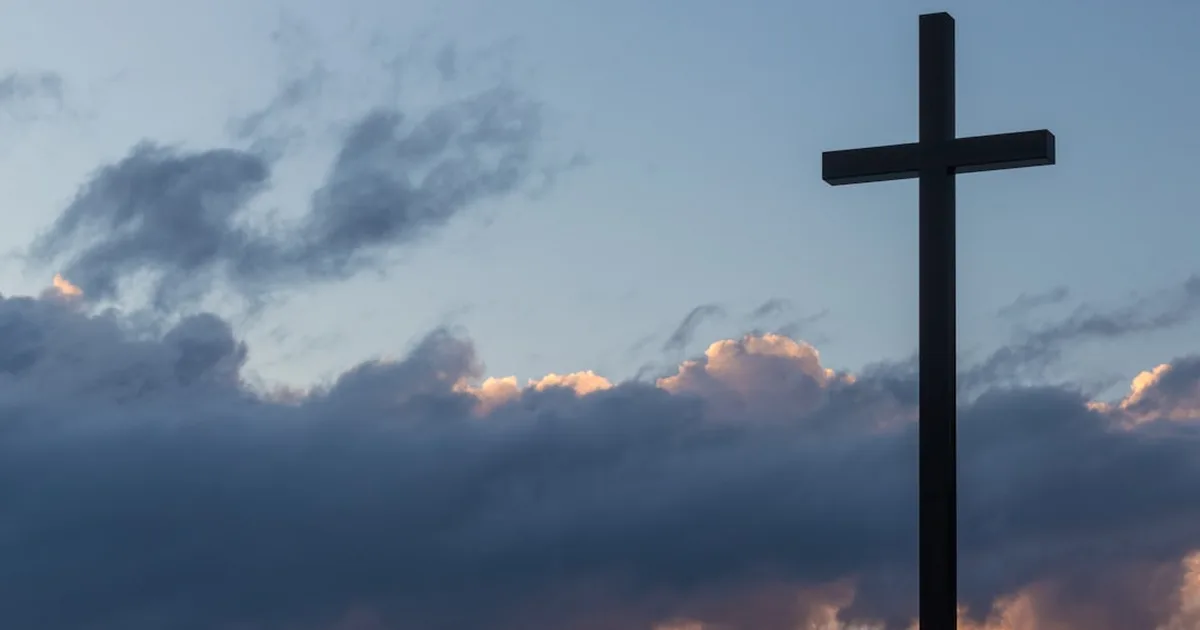 Cómo orar por la iglesia cristiana: una guía práctica
