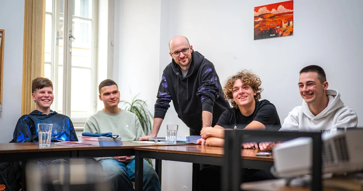 Novos Caminhos na Pastoral Juvenil: Um Capelão de Bonn Assume Desafio em Düsseldorf
