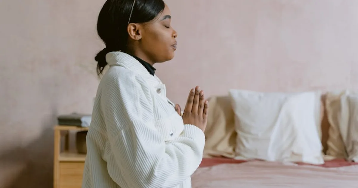 Elevando plegarias por quienes enfrentan enfermedad: Un consuelo que fortalece nuestra fe