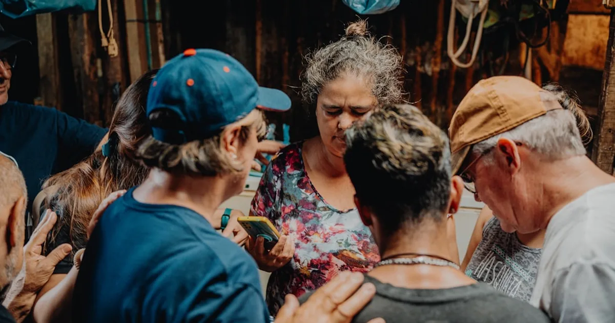 Un Corazón que Sirve: Devocional sobre el Servicio a los Demás
