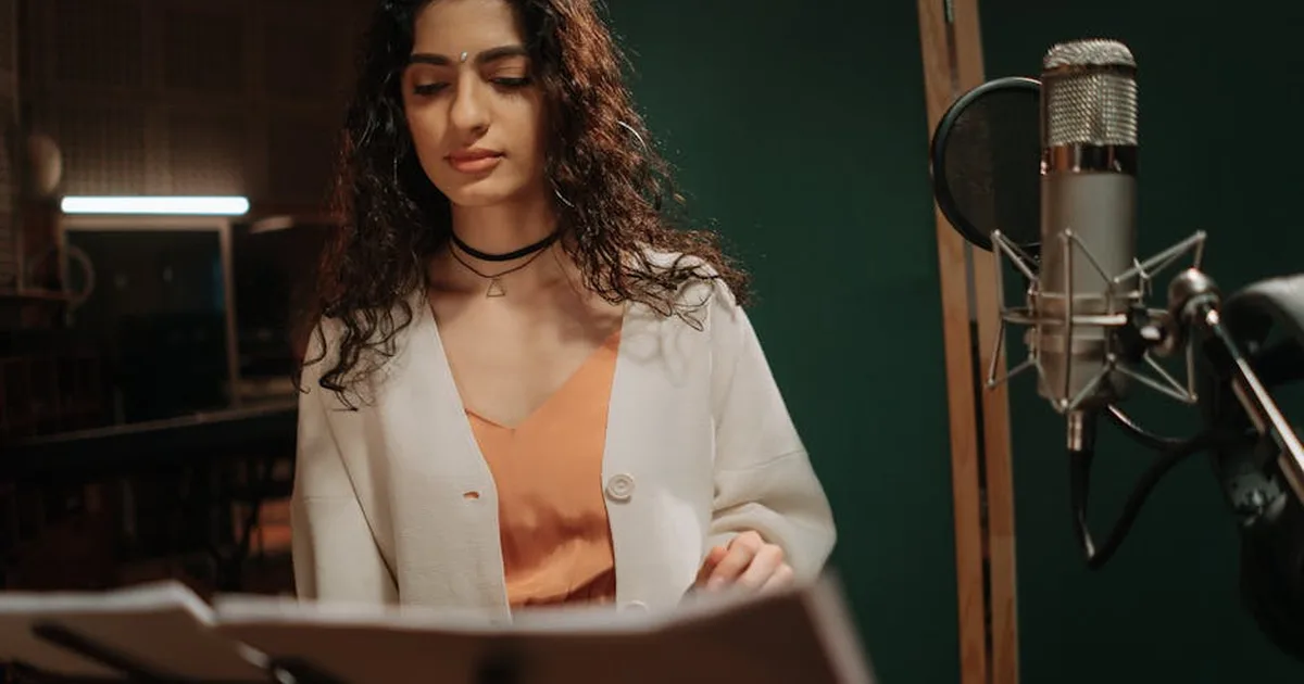 Lis Avancini dévoile une chanson pop chrétienne célébrant la foi au-delà de la compréhension