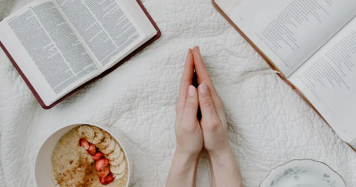 Tu encuentro con Dios al despertar: Transforma tus días desde el amanecer