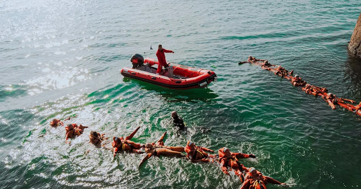Migranti nel Mediterraneo: storie di speranza e dignità oltre la morte