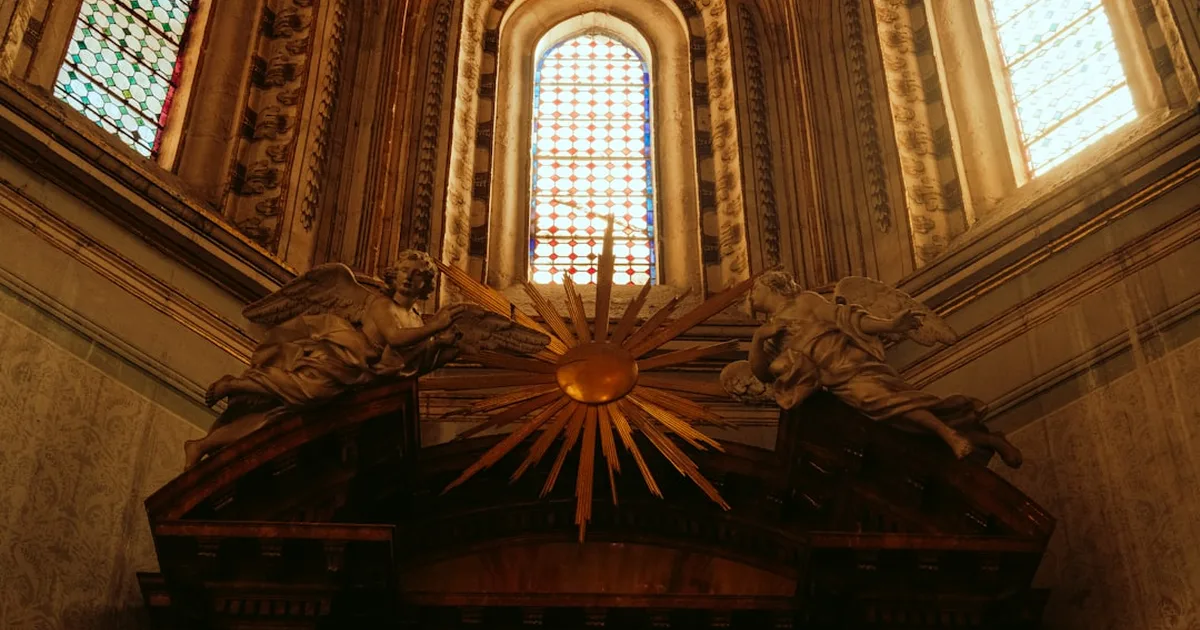 Pentecostes 2026 na Espanha: Roteiros de Peregrinação e Celebrações Litúrgicas para Receber o Espírito Santo