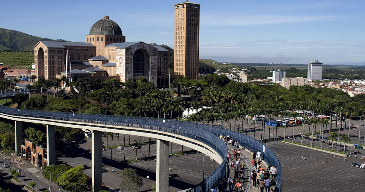 Bispos brasileiros renovam fé em retiro espiritual com Maria em Aparecida