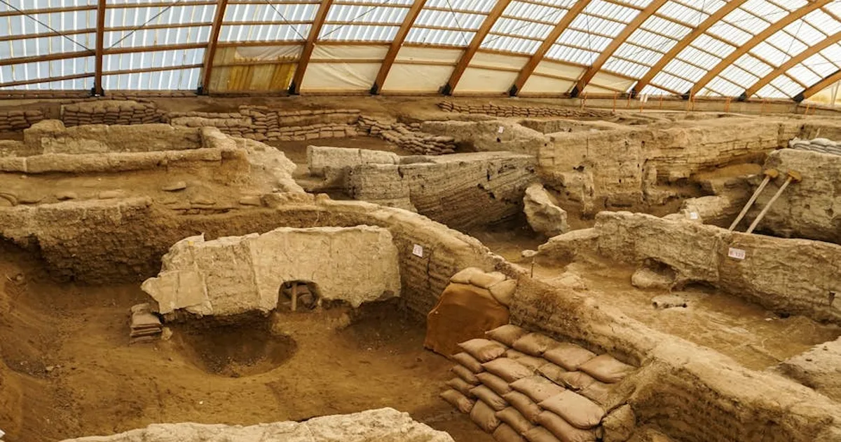 Arqueologia Bíblica: Como os achados antigos fortalecem nossa compreensão da fé