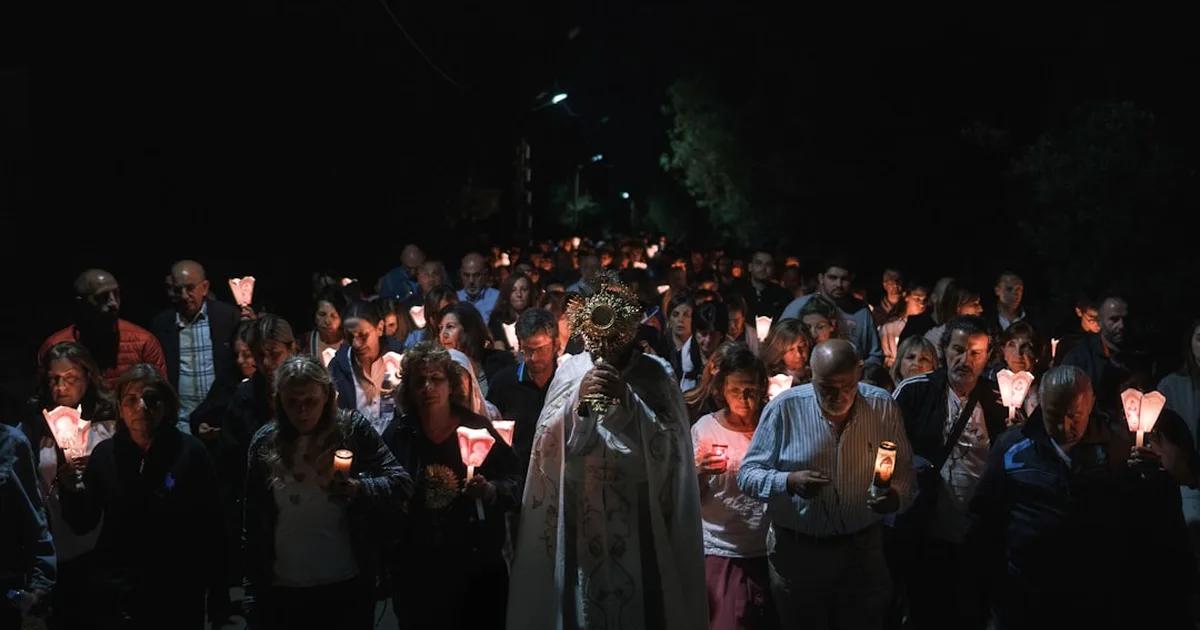 The Love That Binds Us: Building a Genuine Christian Community