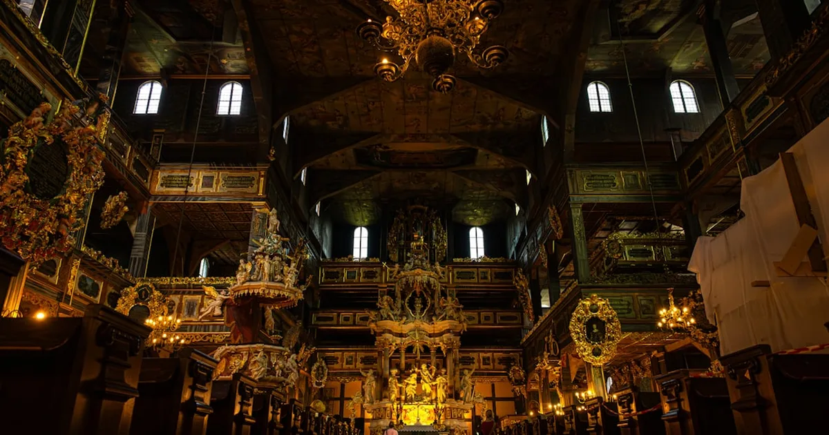 Il santo oggi: come la santità dei testimoni ci guida nella vita cristiana