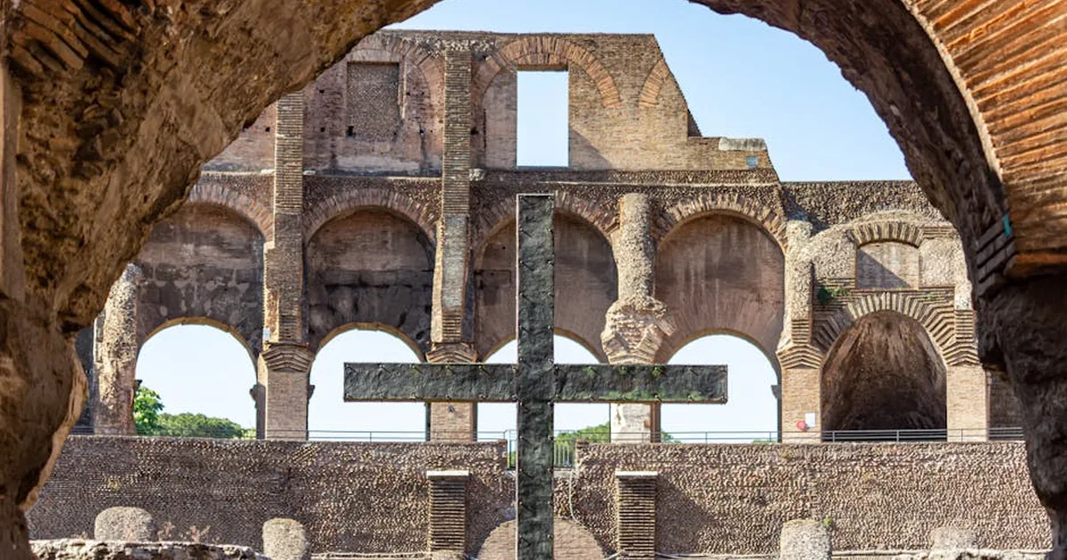 Wie kam die Kirche zum Kreuz?