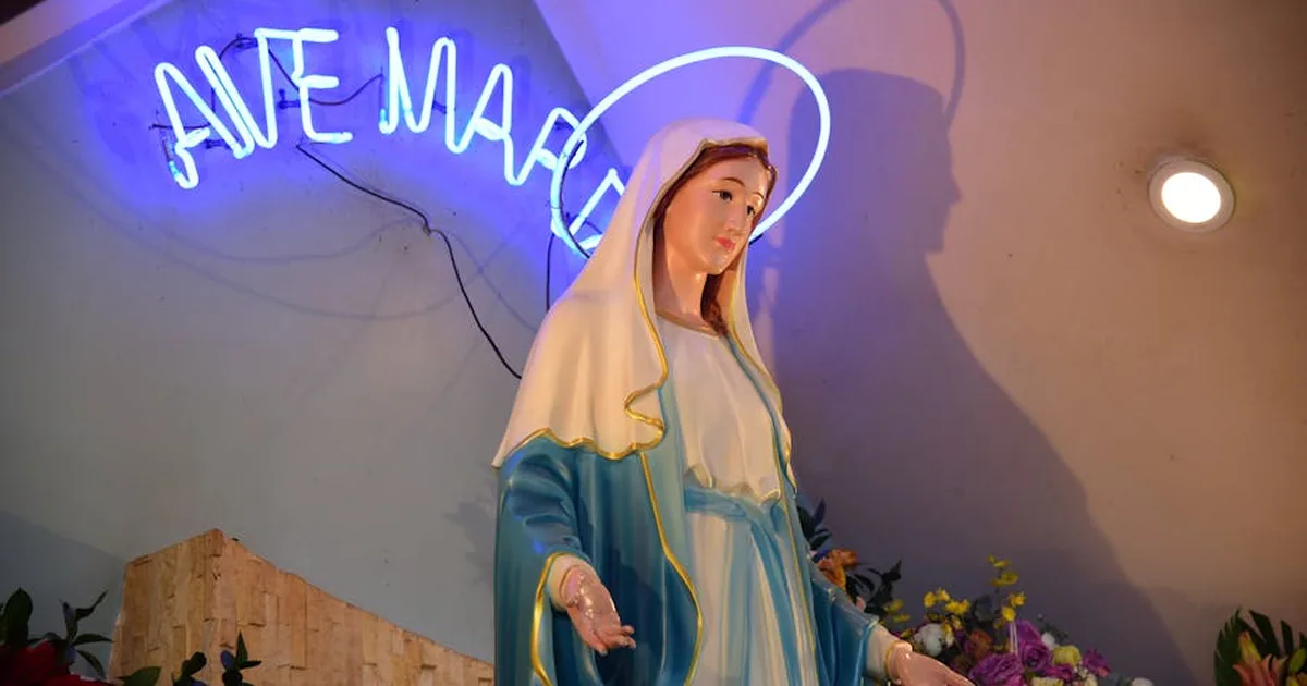 Fé na Tela: O Que os Cristãos Podem Aprender com 'Mãe Maria'