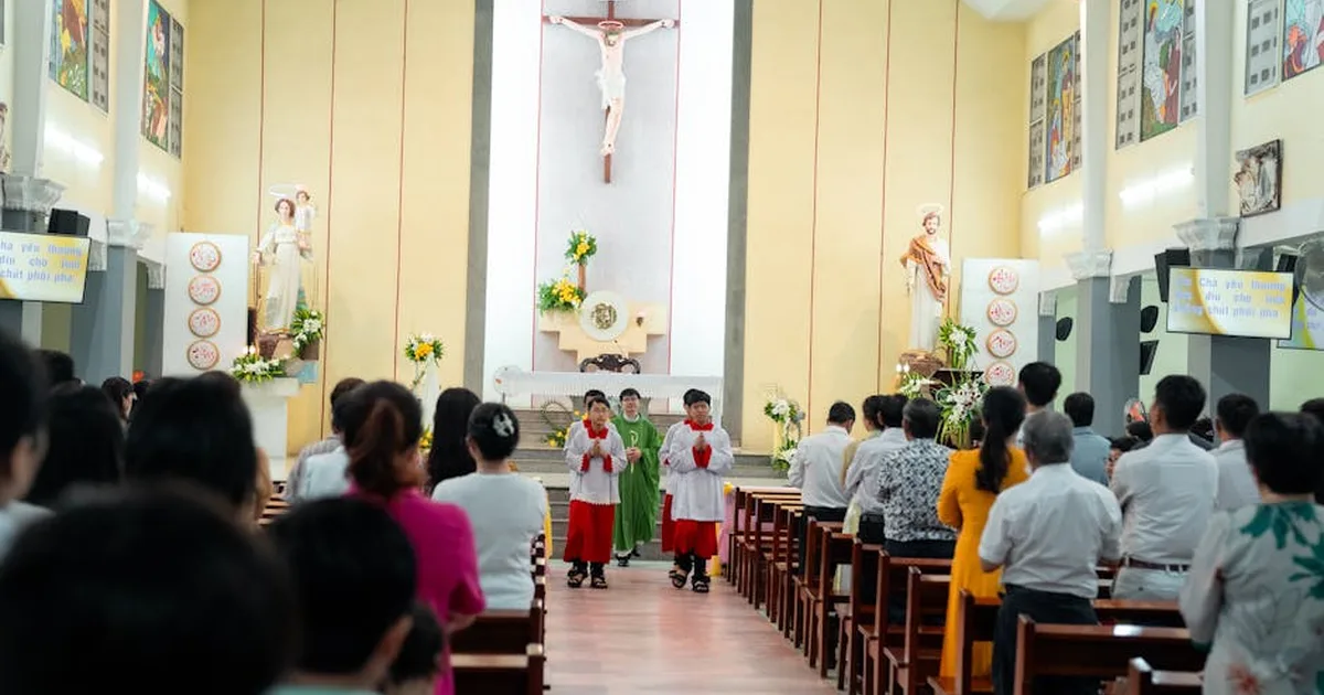 Pope Leo XIV: Moving Beyond Quick-Fix Spirituality to Authentic Faith