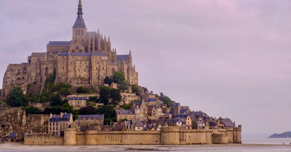 Saint Michel Archange : Protecteur et Guide dans la Foi Chrétienne