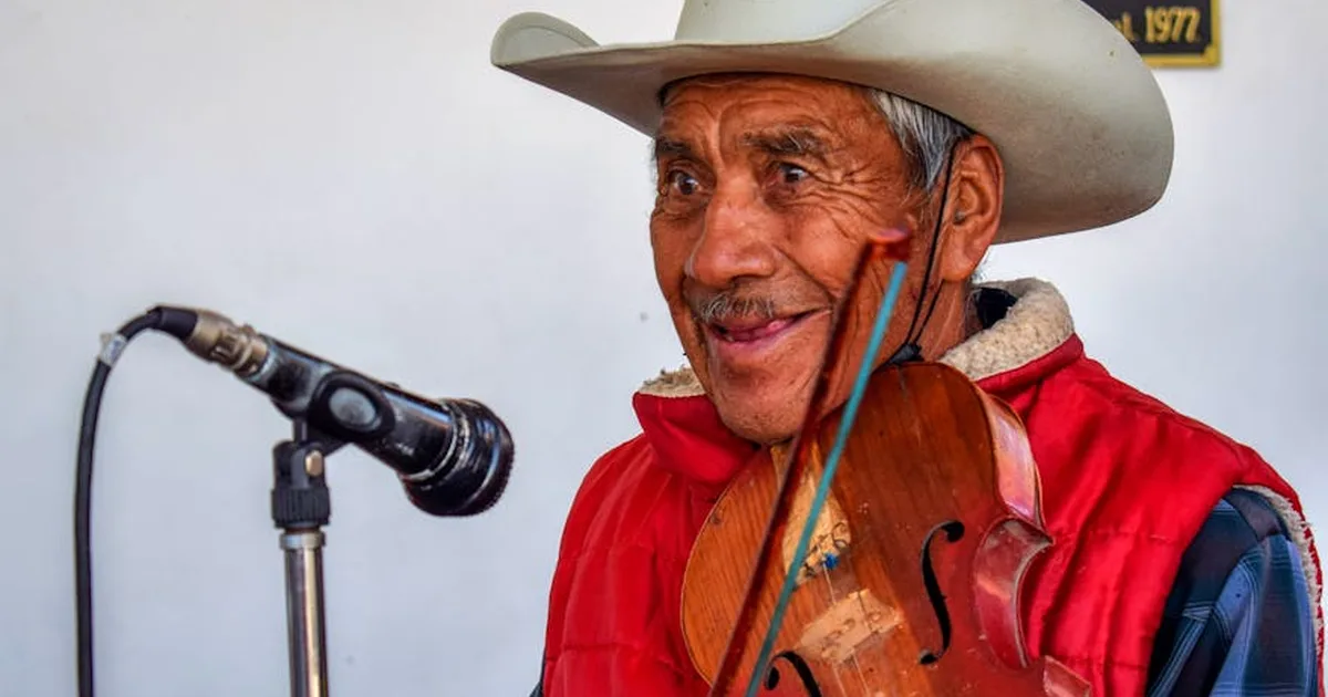 Del canto tradicional al testimonio del Evangelio: La transformación de un músico mixteco
