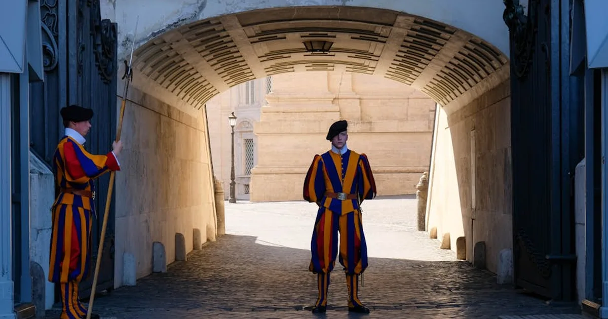 Guardia Suiza: 28 reclutas jurarán fidelidad al Papa León XIV en mayo de 2026