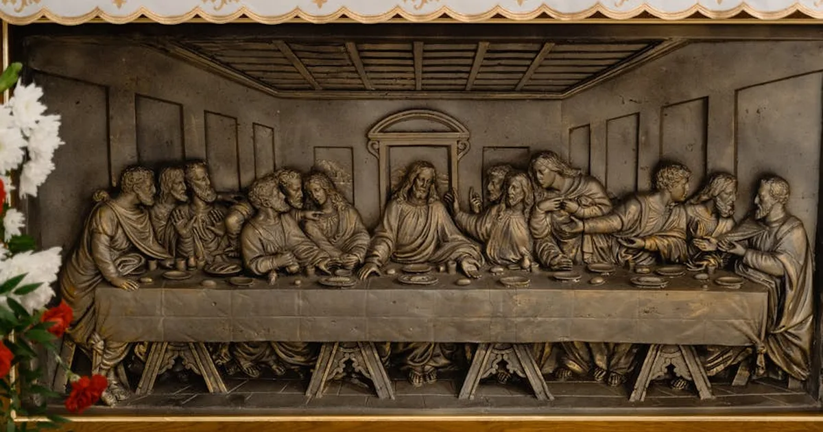 Estudio Bíblico de la Santa Cena: Significado y Práctica en la Iglesia