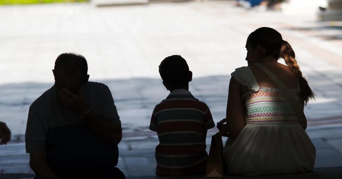 El Santo Rosario en familia: una guía para orar juntos