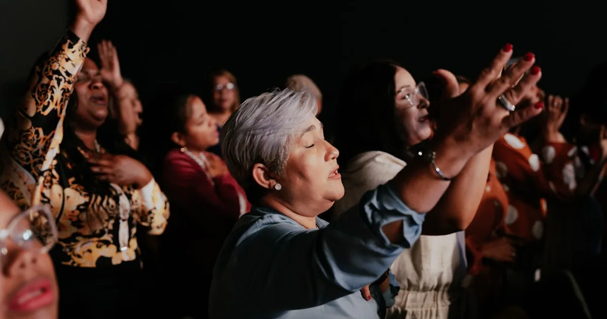 Solidariedade entre Gerações: O Compromisso Cristão na Sociedade Contemporânea