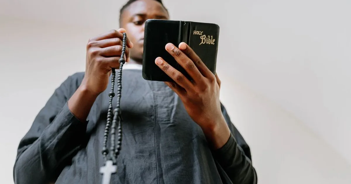 Cómo Leer la Biblia Online: Guía Práctica para tu Vida Espiritual