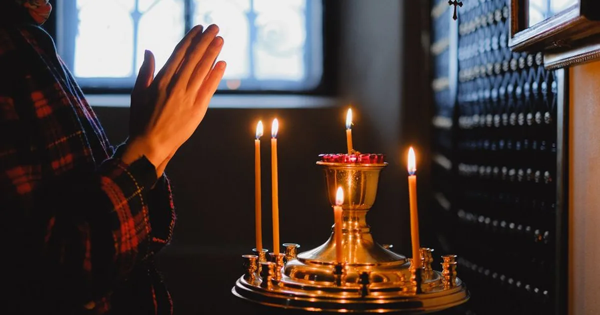 Cos'è una Novena? Guida a questa Potente Tradizione di Preghiera