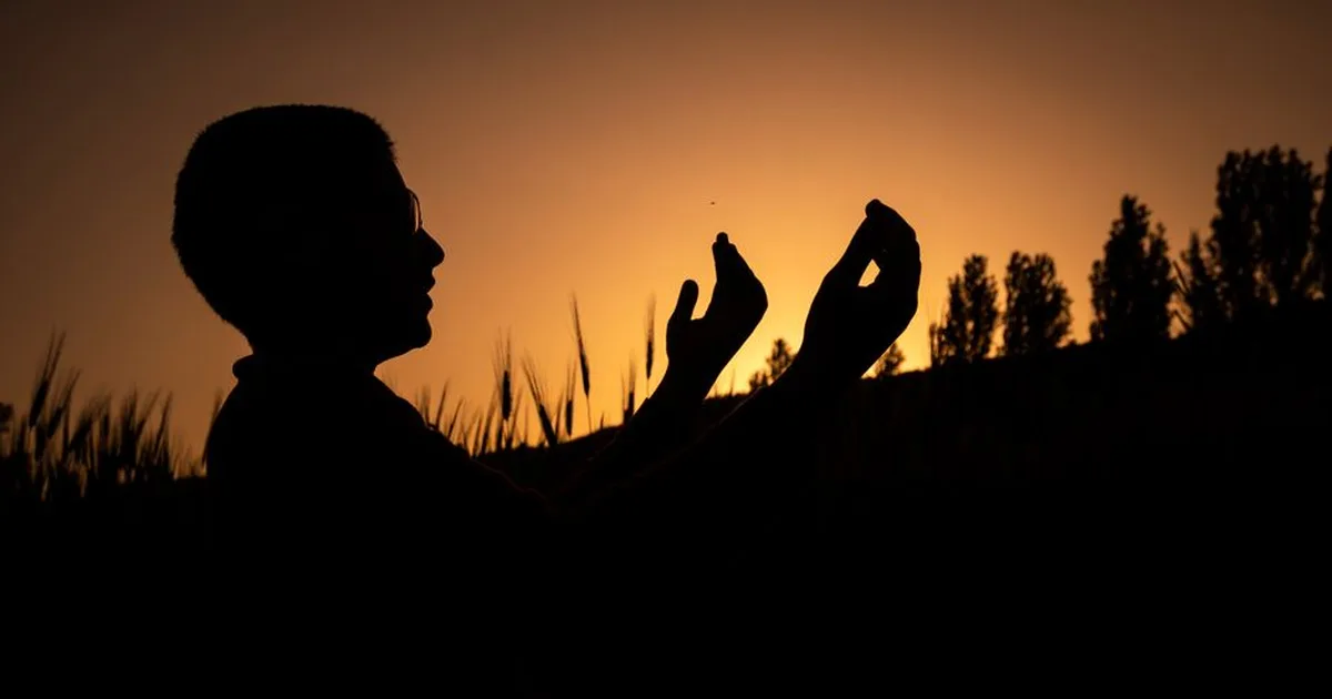 Oração da Noite: Um Momento de Paz com Deus Antes de Dormir