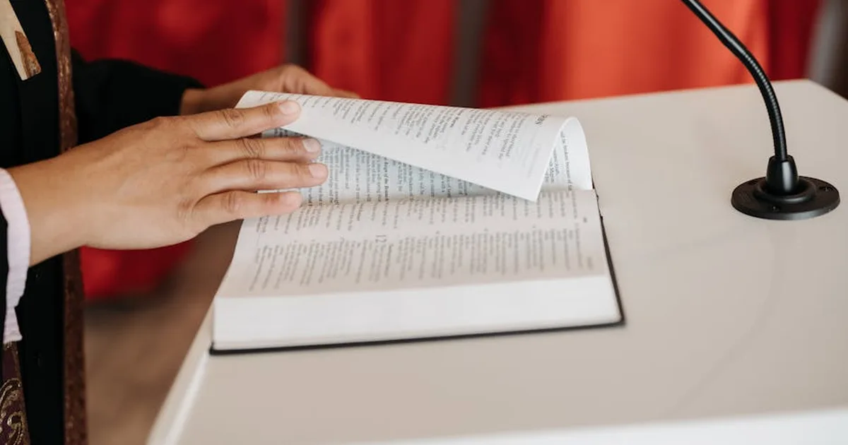 When God Calls You to Speak: Preparing to Preach with Confidence and Humility