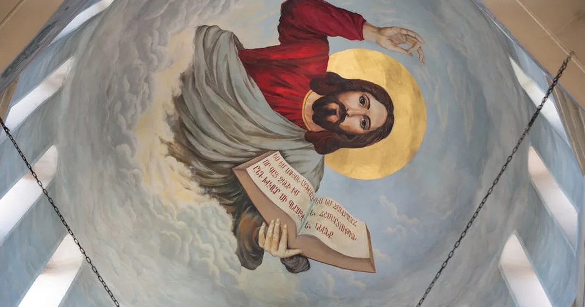 Cuando la fe rompe barreras: El encuentro transformador del paralítico con Jesús
