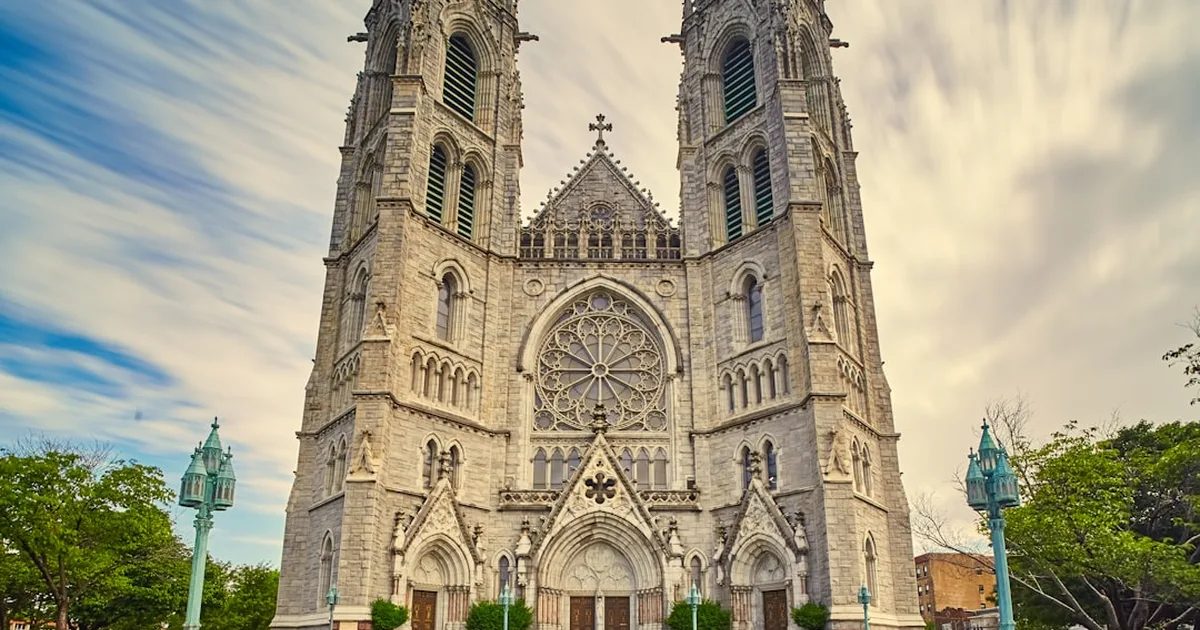Papa León XIV destaca em Argel nossa identidade comum como filhos de Deus