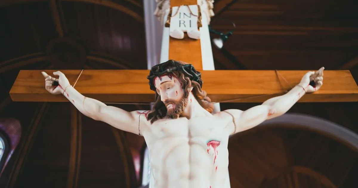 Oración a la Sangre de Cristo: Refugio y Fortaleza para Tu Vida