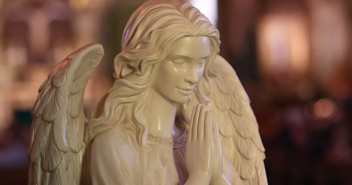 Preghiera a San Michele Arcangelo per ottenere una grazia: come recitarla con fede