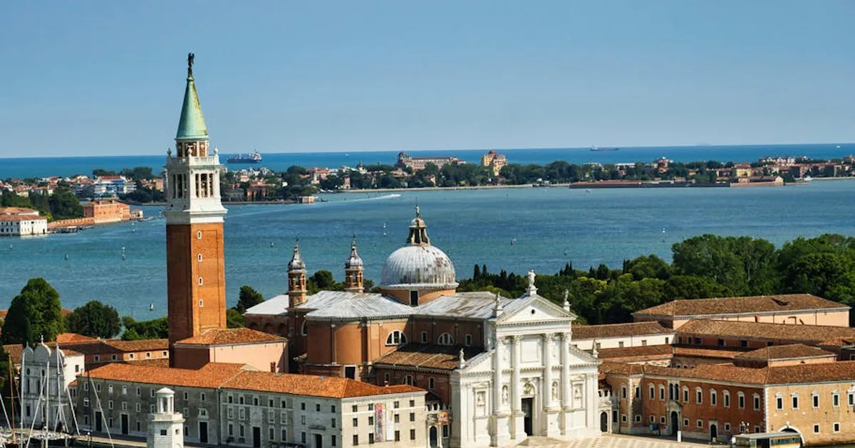 Die Biennale von Venedig: Zwischen Provokation und Glaube