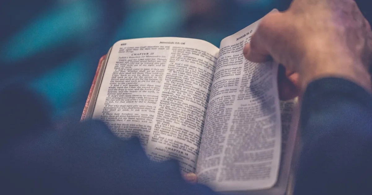 Édifier la communion dans l'Église : réflexions sur le cheminement commun des croyants