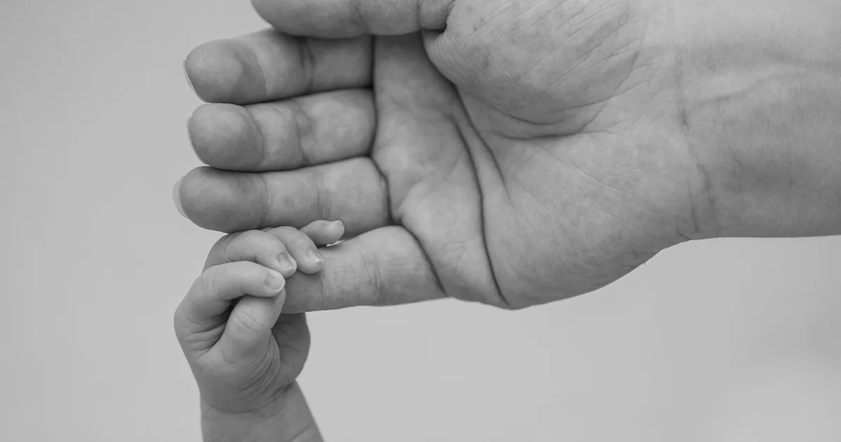 Oração pelos filhos e netos sob o Sangue de Cristo: um escudo de amor e proteção