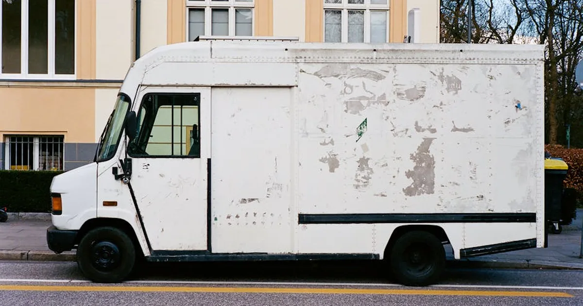 Ein rollendes Zuhause: Wie ein Duschmobil obdachlosen Jugendlichen Würde schenkt