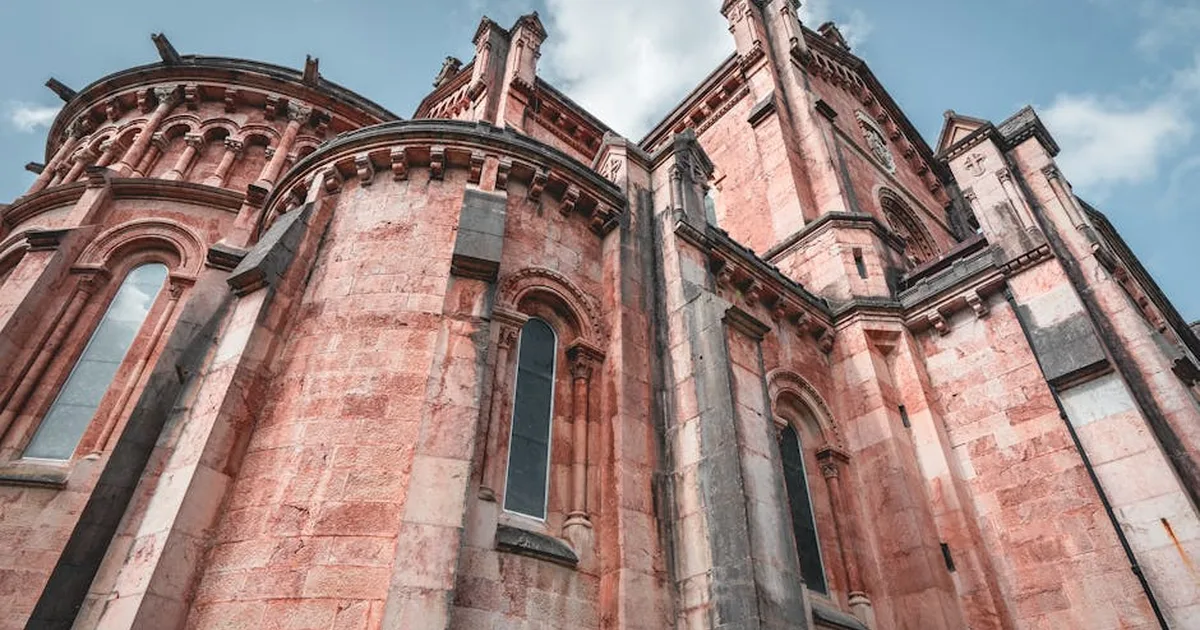 La catedral de Lugo: románico gallego y Santísimo Sacramento perpetuo
