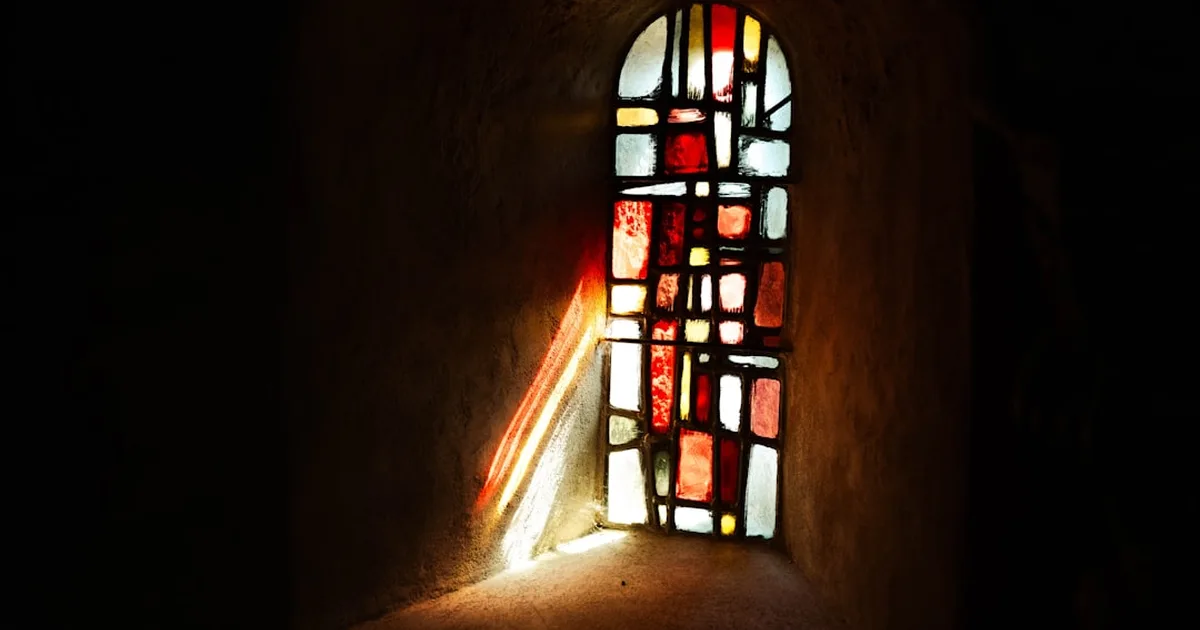 A Sabedoria do Alto: Uma Reflexão sobre João 3:31-36 para Sua Jornada com Cristo