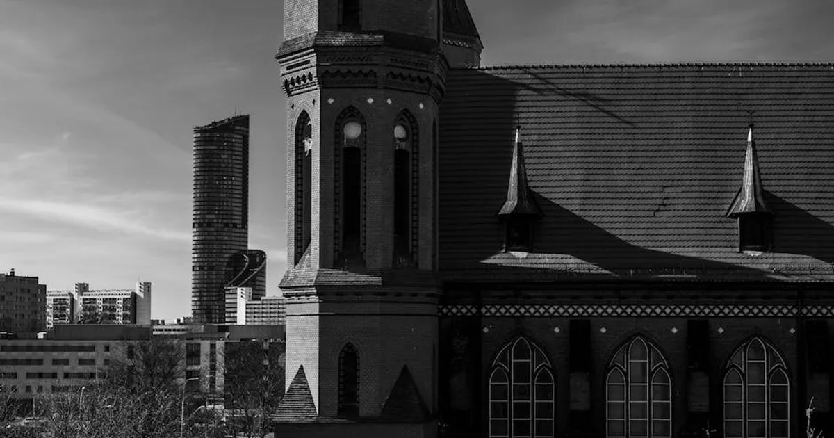 Fe y política: ¿cómo equilibrar la influencia religiosa en el gobierno?