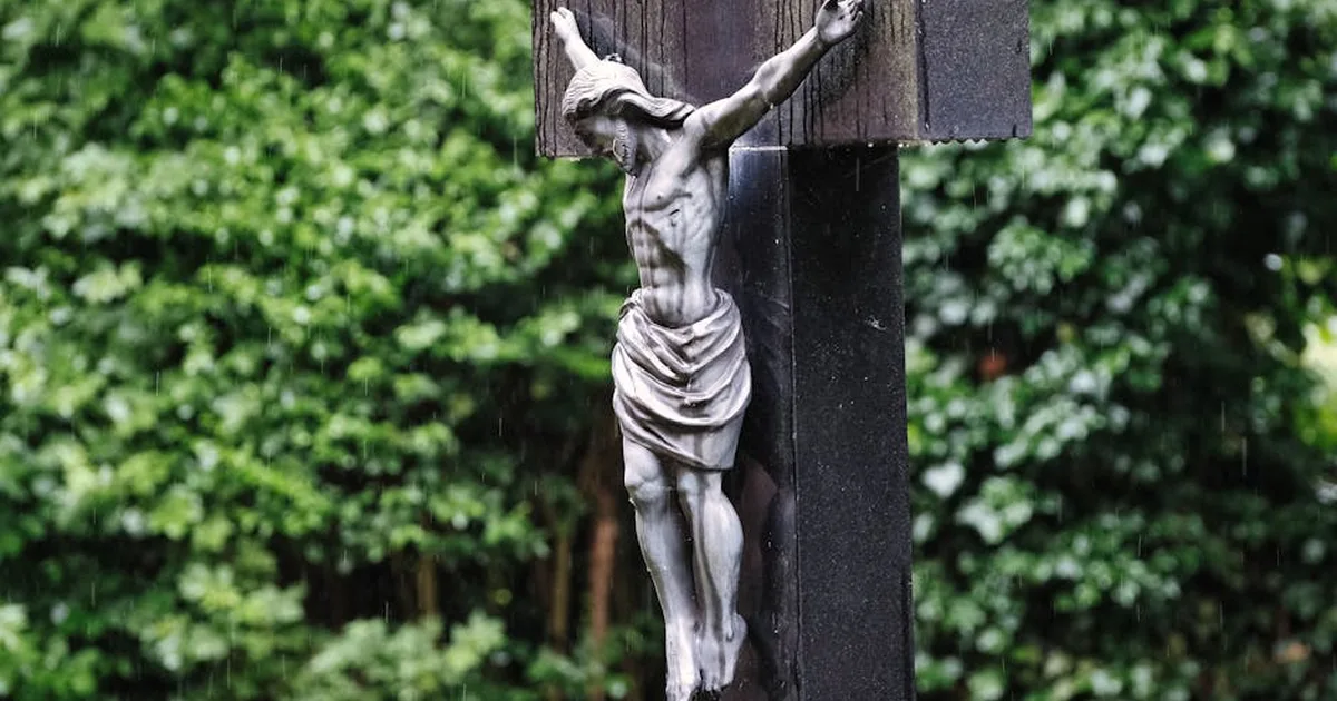 Líderes cristãos refletem sobre violação de símbolos sagrados no conflito libanês