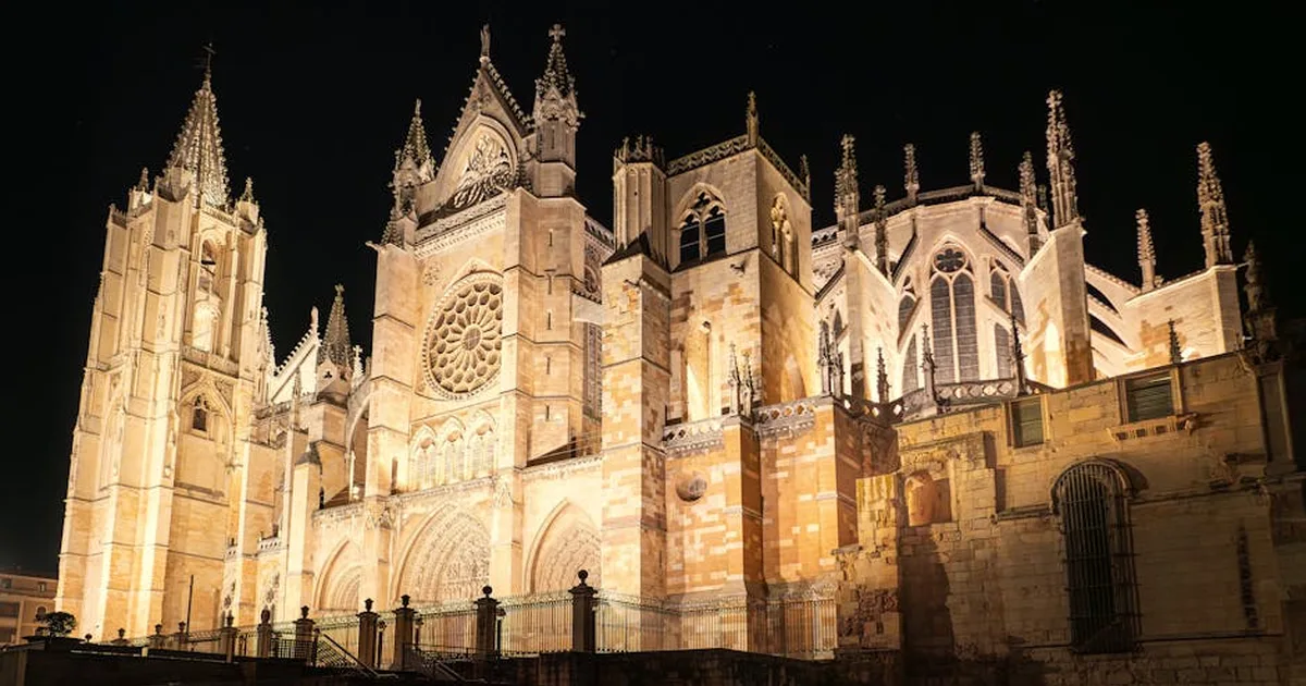 Leão XIV na Espanha: Fé, Encontro e Esperança na Primeira Visita