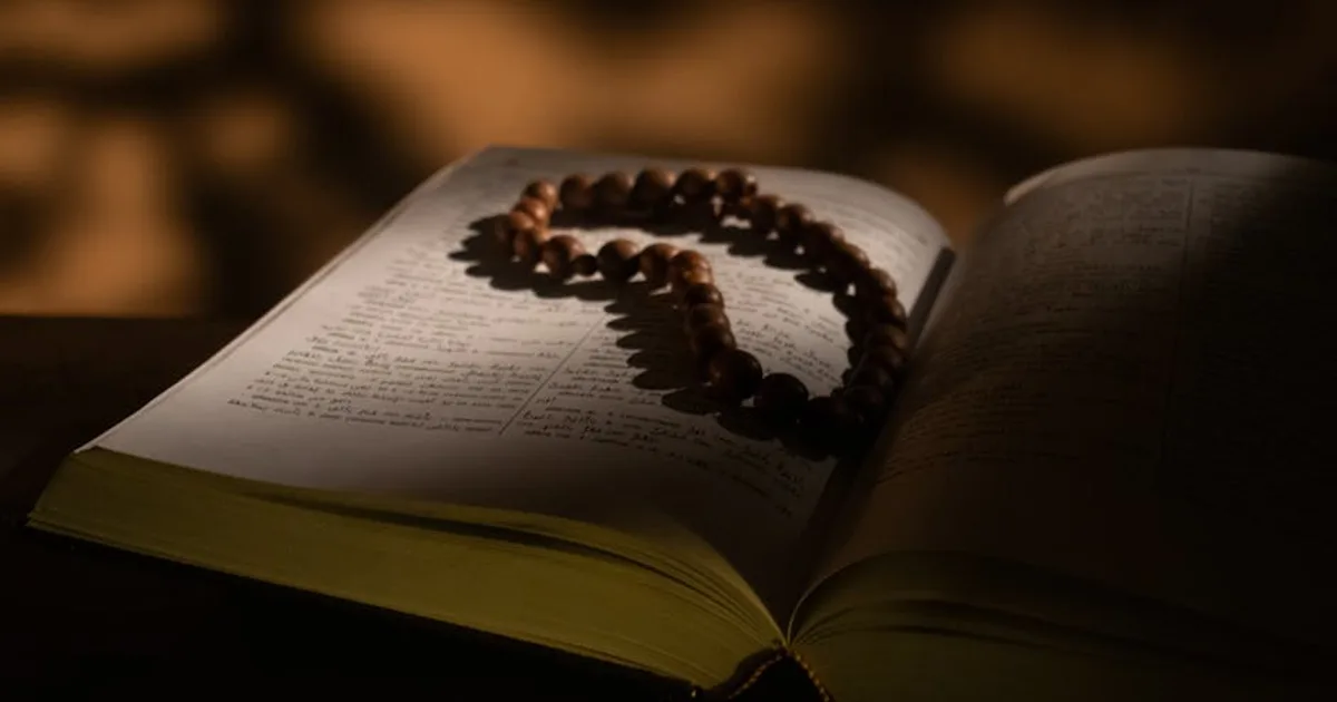 Letture Bibliche per Momenti di Incertezza: Luci nella Nebbia